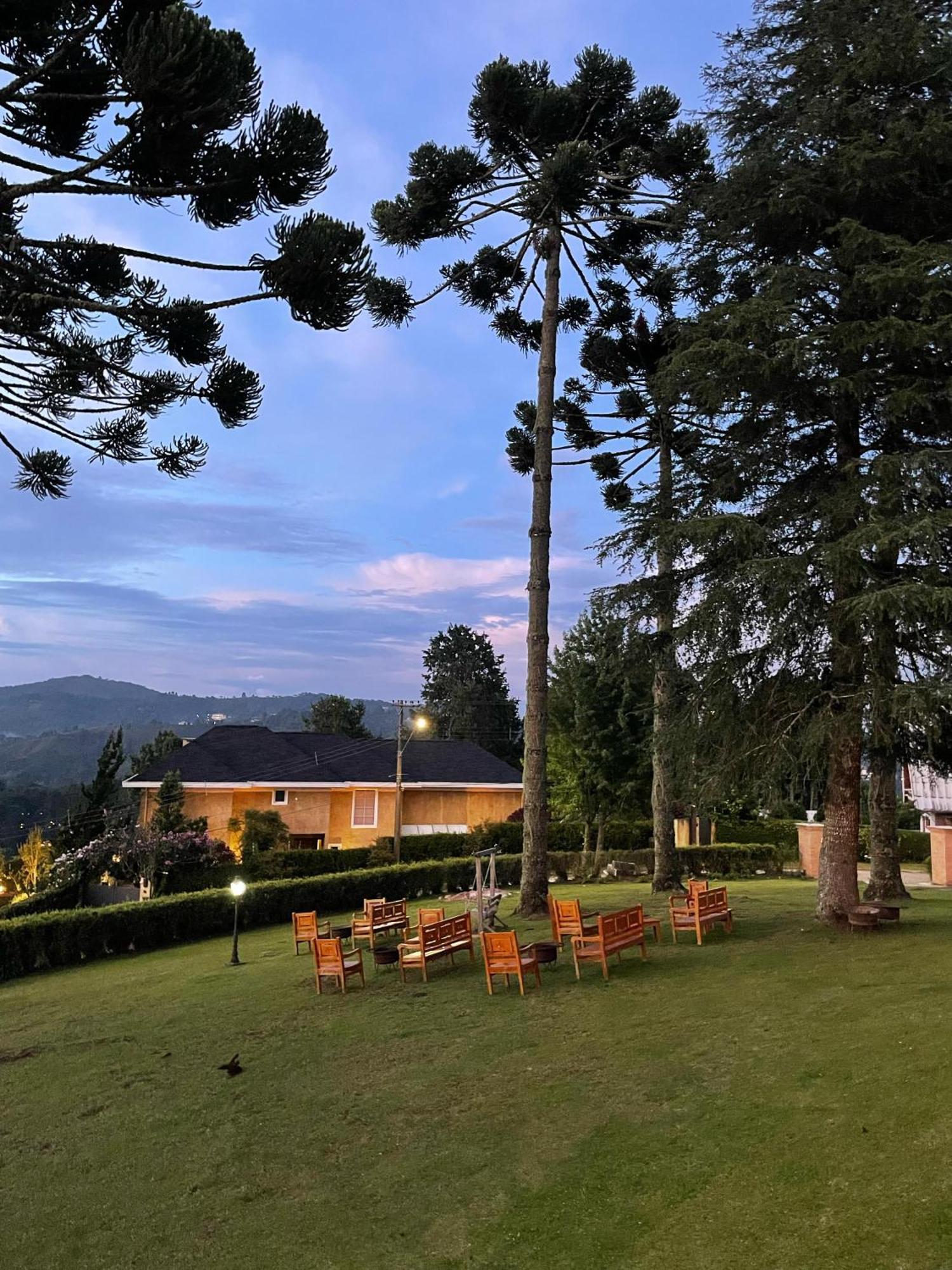 Pousada Deja Vu Hotel Campos do Jordao Exterior photo